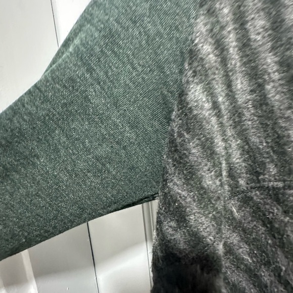 Anthropologie Boho Chic Green & Gray Striped Fringe Open Front Cardigan Sweater - Picture 2 of 7